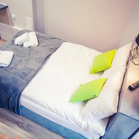 21 Basic Apartman *
